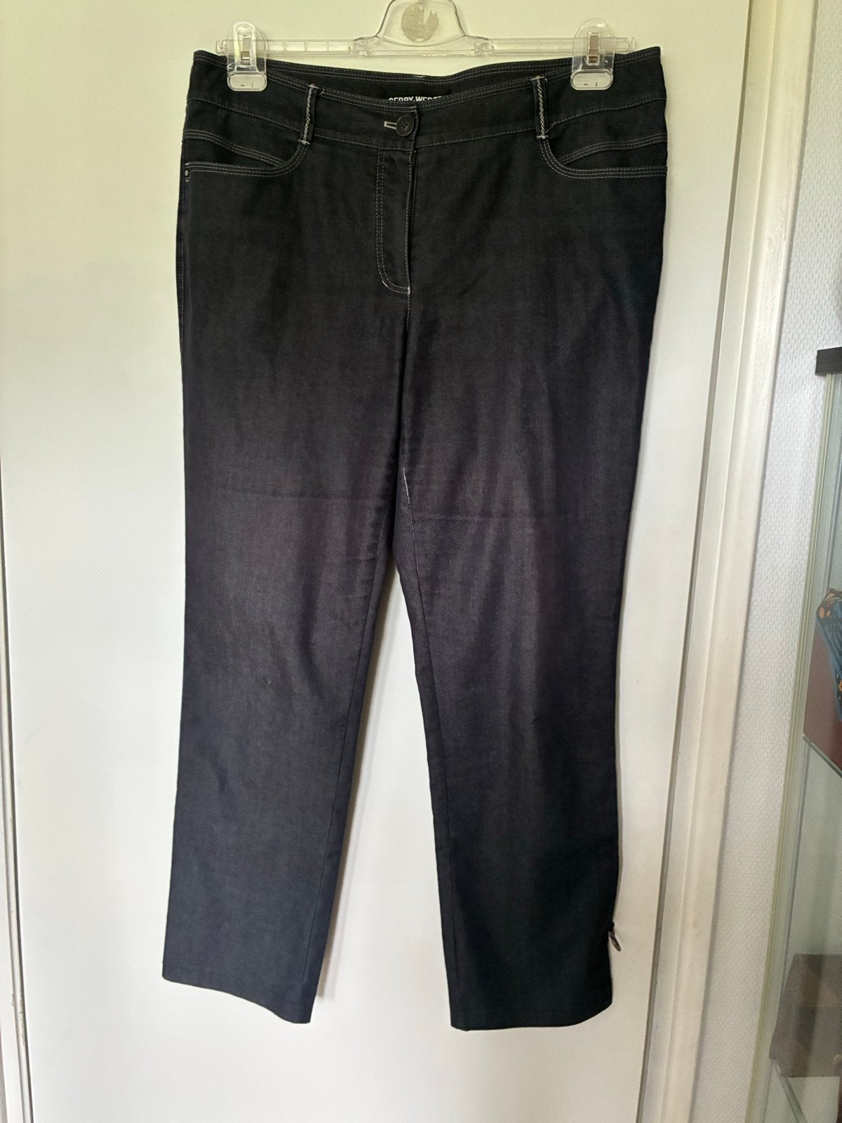 GERRY WEBER donkergrijze broek m 48, Kleding | Dames, Broeken en Pantalons, Gedragen, Maat 46/48 (XL) of groter, Grijs, Lang, Ophalen of Verzenden