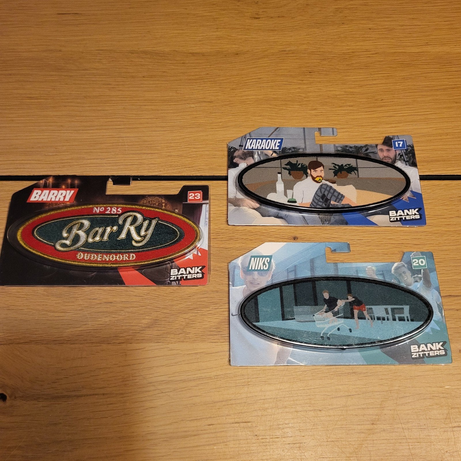 3 Bankzitters Patches: Barry, Niks, Karaoke, Ophalen of Verzenden, Nieuw, Meerdere stickers