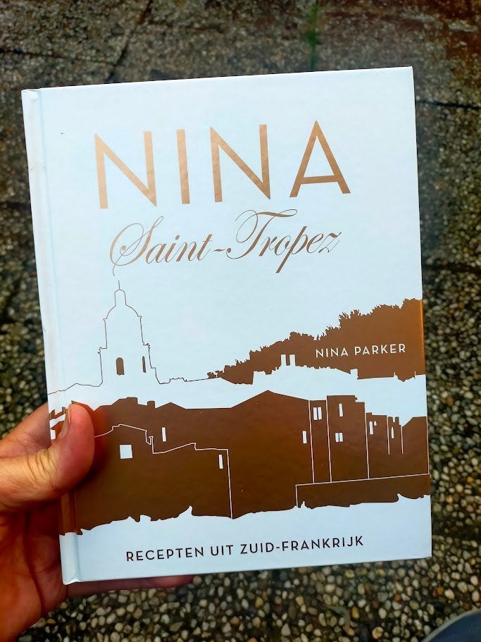 NINA - Saint-Tropez (recepten uit Zuid Frankrijk, 2014), Ophalen of Verzenden, Zo goed als nieuw, Frankrijk