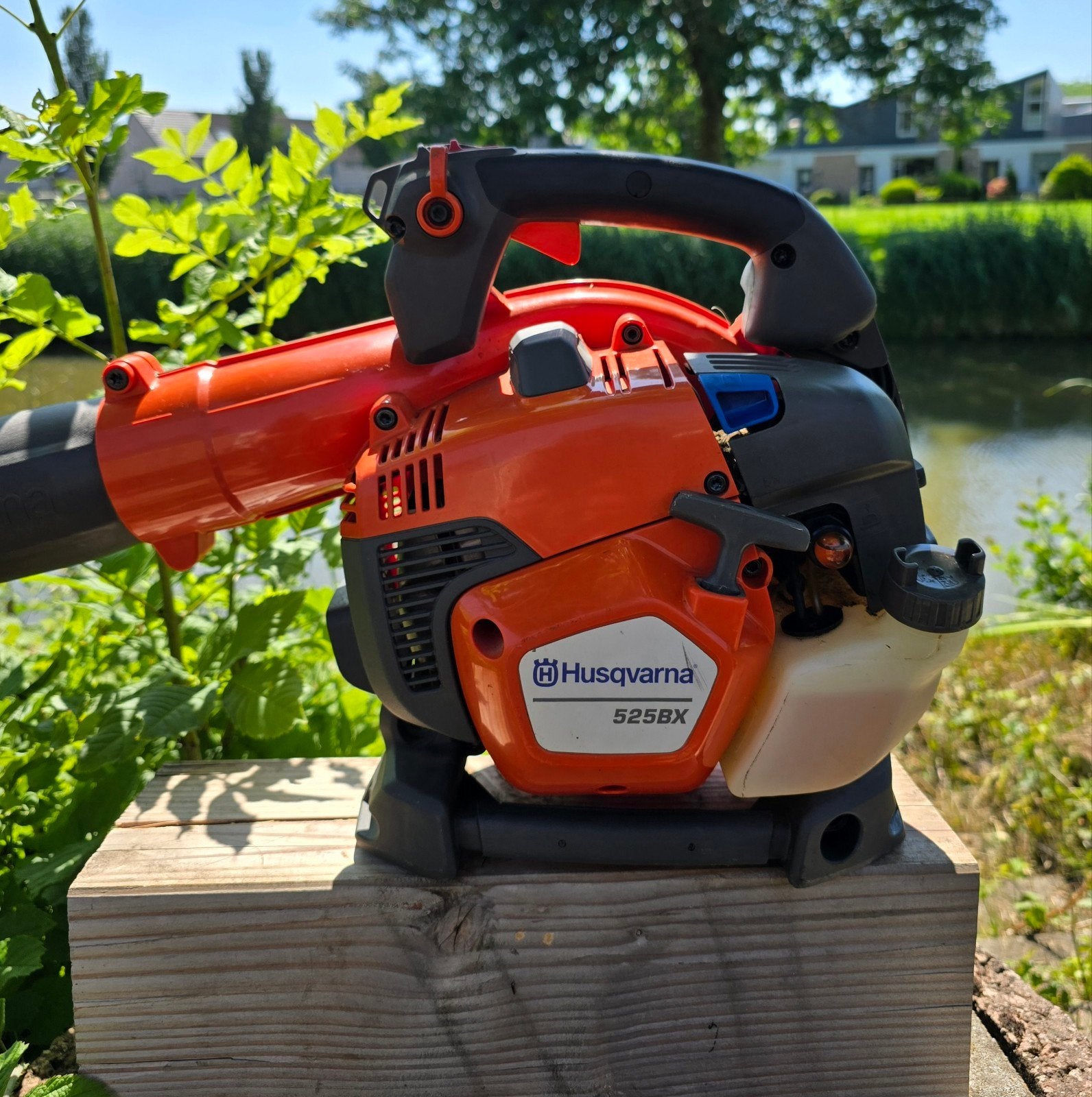 Husqvarna 525 bx ( z.g.a.n ), Ophalen, Benzine, Handgedragen, Zo goed als nieuw
