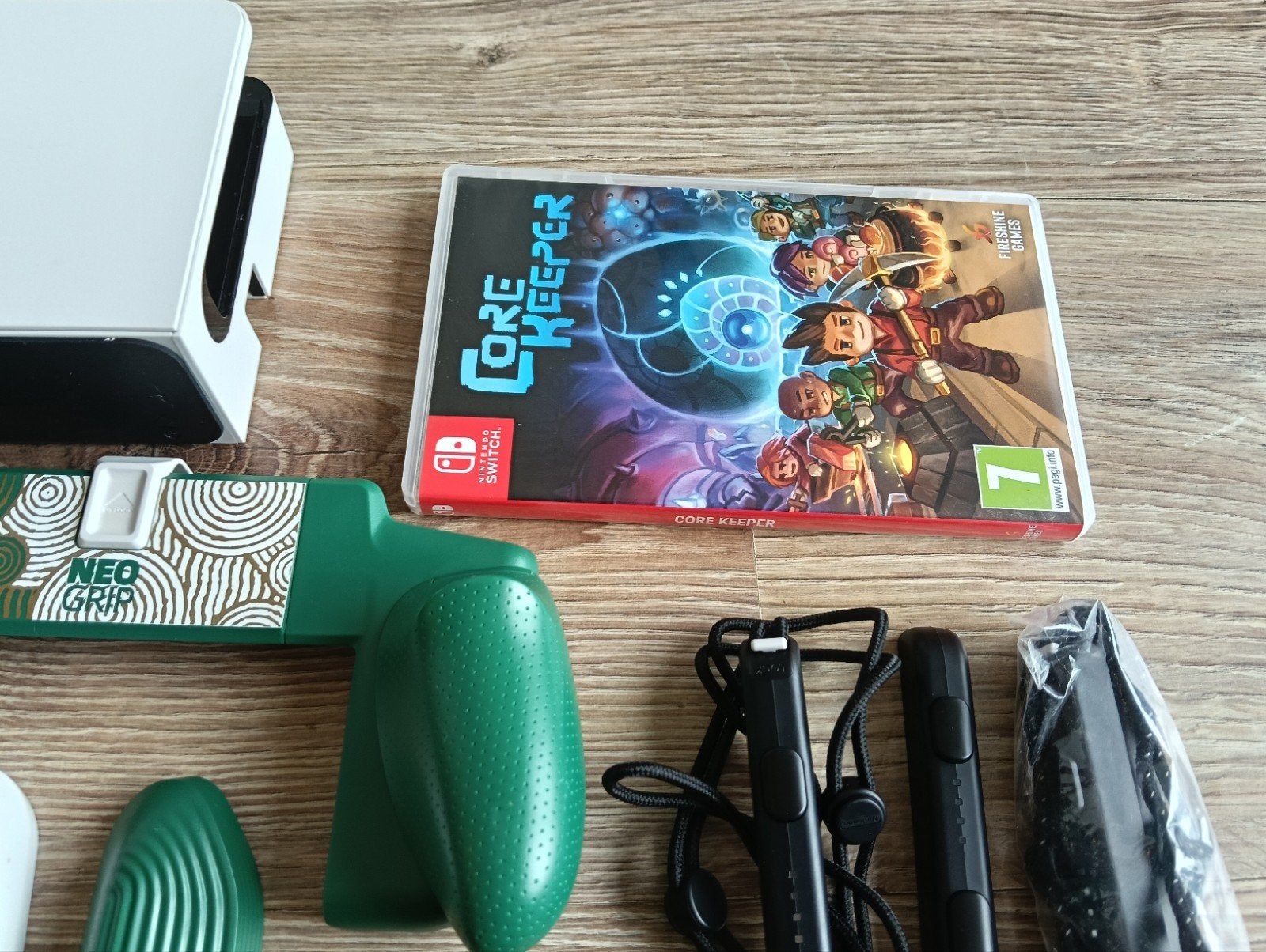 Foto 5 van Nintendo Switch OLED, in nieuwstaat! + accessoires en game