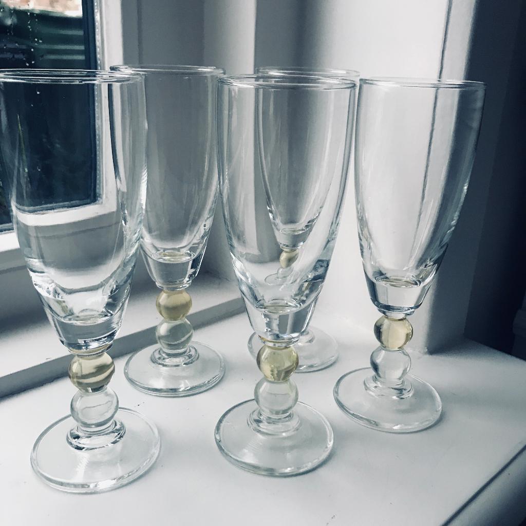 5 x prachtige flute champagne prosecco glazen met gouden bal, Ophalen of Verzenden