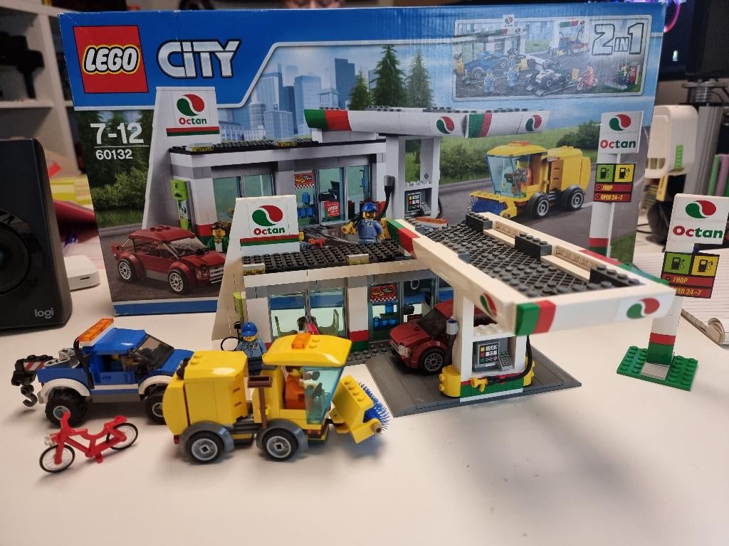 Lego 60132 Service station, Ophalen of Verzenden, Zo goed als nieuw, Complete set, Lego