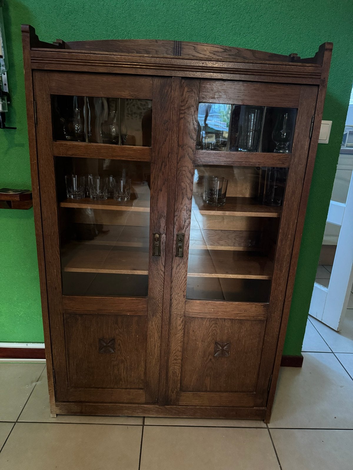 Antieke kast - 126x80x32cm - met gebruikssporen, Ophalen