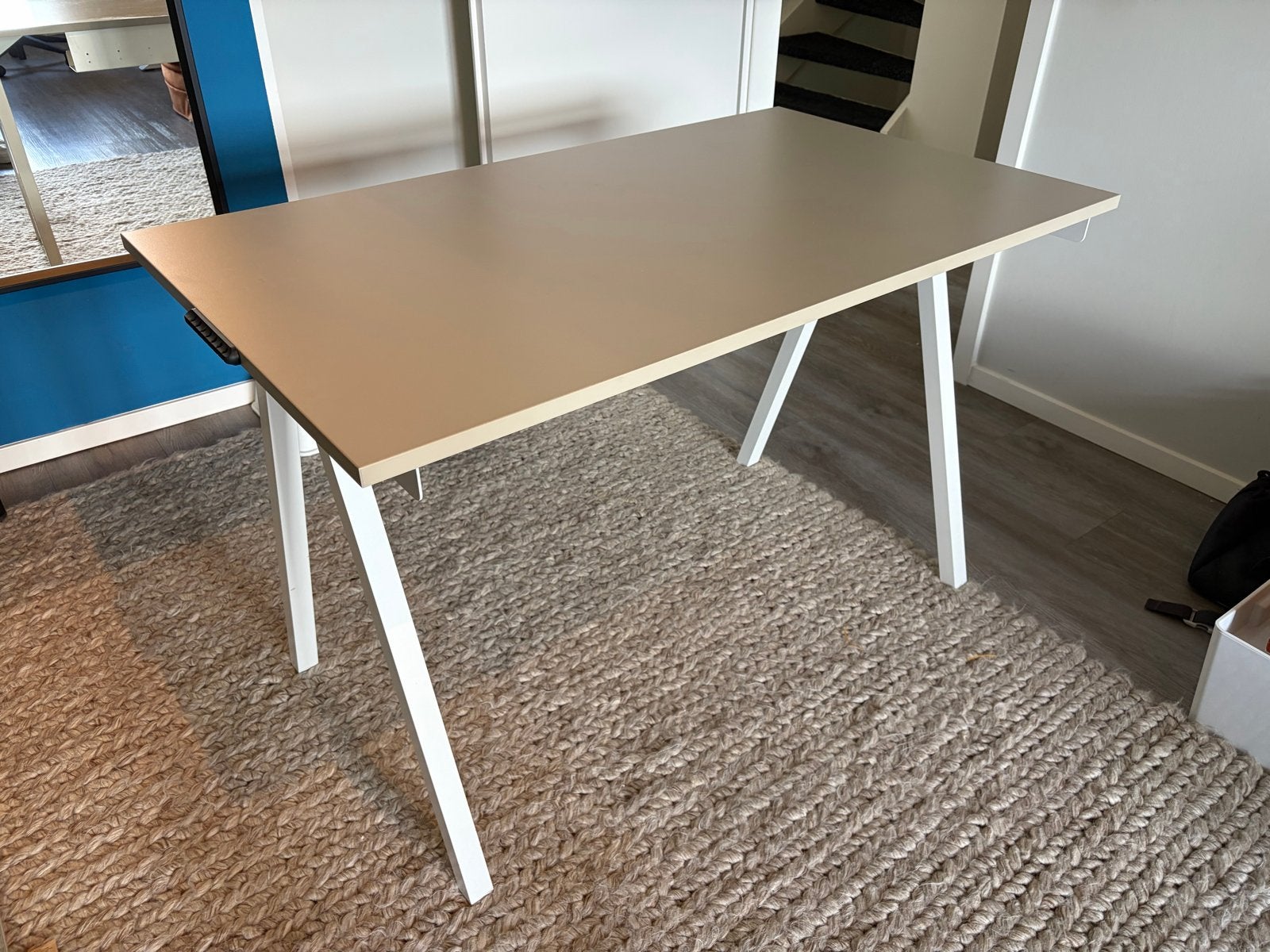 Ikea Trotten - Beige blad met wit onderstel, Ophalen, 120 cm, Spaanplaat of MDF, Zo goed als nieuw