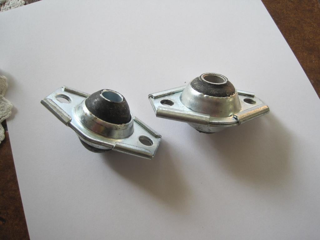 Nieuwe reactiearm rubbers (Koeienogen) voor Renault 4 R4 R6, Ophalen of Verzenden, Nieuw