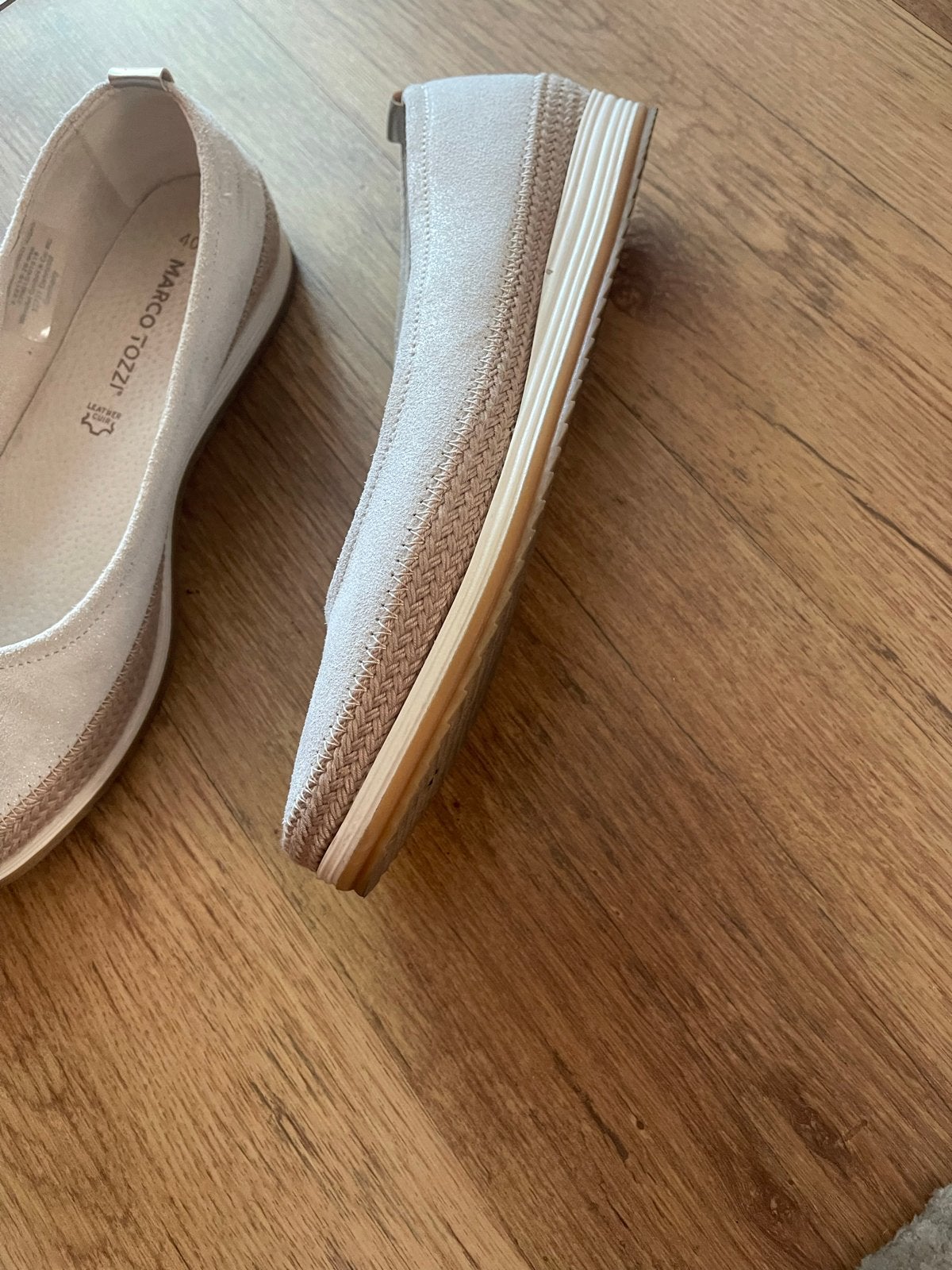 Marco Tozzi ballerina's - Zo goed als nieuw, Kleding | Dames, Schoenen, Ophalen of Verzenden, Zo goed als nieuw, Beige, Ballerina's