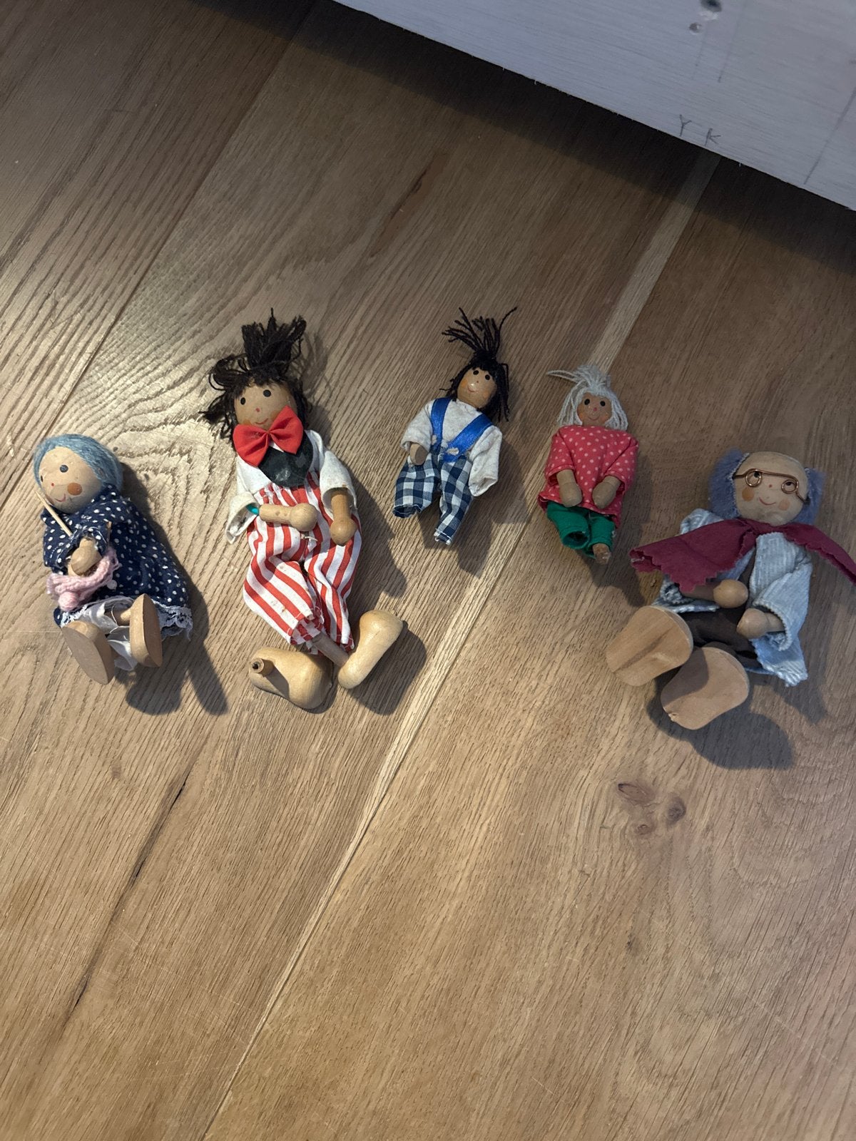 5 poppen voor een poppenhuis - Geven ze een nieuw leven!, Ophalen, Gebruikt, Overige typen