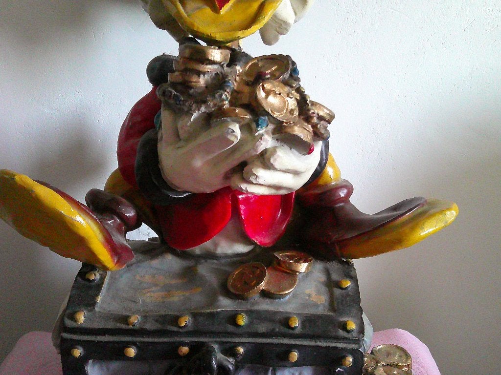 MOET GEHEEL OPGEKNAPT WORDEN DAGOBERT DUCK 99 EURO., Ophalen of Verzenden, Overige figuren, Gebruikt, Overige typen