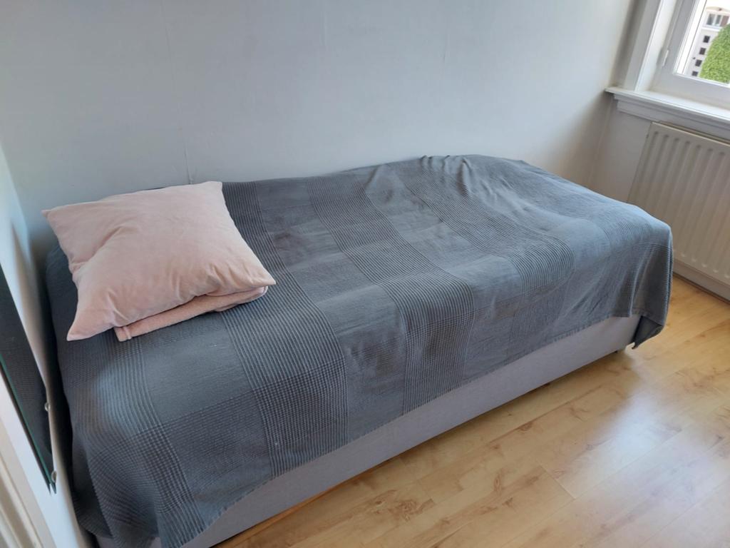 Boxpring Karlson 90x200 met matras, Huis en Inrichting, Ophalen, Overige materialen, 90 cm, Eenpersoons