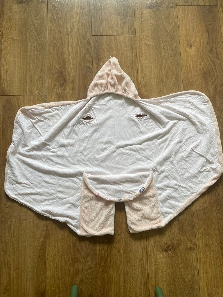 Roze wikkeldeken/inbakerdoek met capuchon, Kinderen en Baby's, 15 t/m 36 kg, Ophalen of Verzenden, Zo goed als nieuw, Isofix