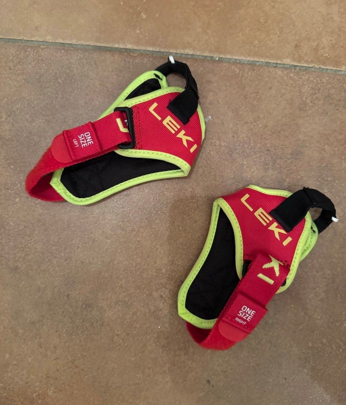Nieuwe Leki Trigger Straps - Rood/Geel - One Size, Gebruikt, 100 tot 140 cm, Overige typen, Ophalen of Verzenden