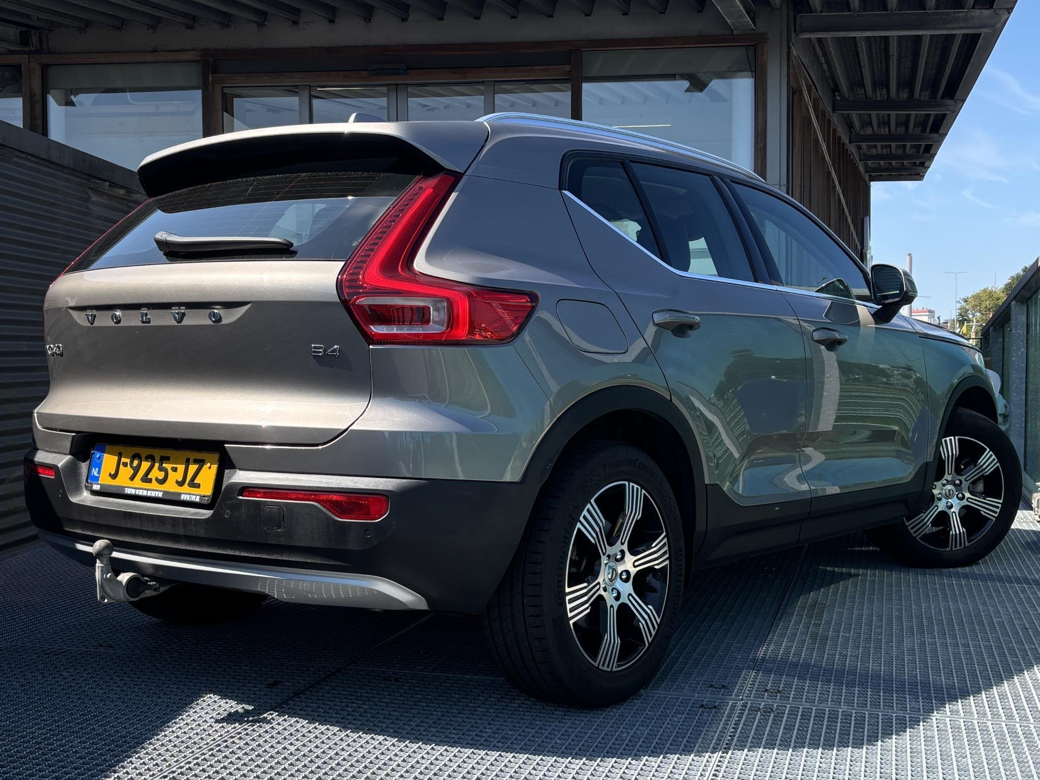 Volvo XC40 2.0 B4 Inscription Mild hybrid, Leder, Stoel- en, Auto's, 15 km/l, Euro 6, 4 cilinders, 1969 cc
