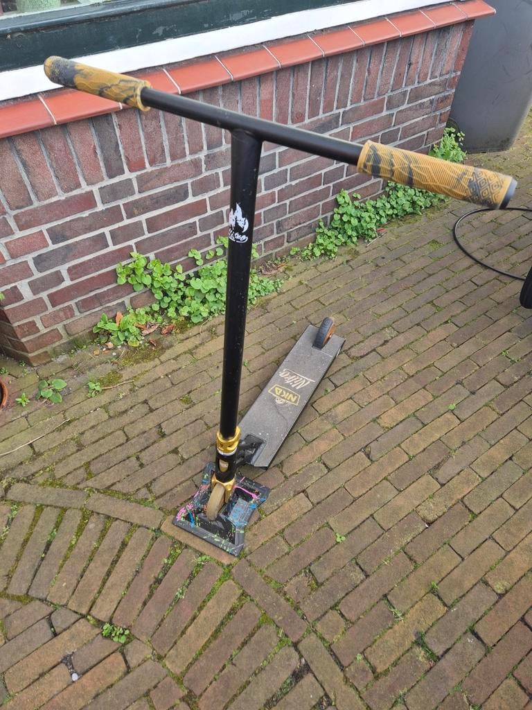 NKD Nitro step goud zwart 91 cm, Fietsen en Brommers, Steps, Ophalen, Gewone step