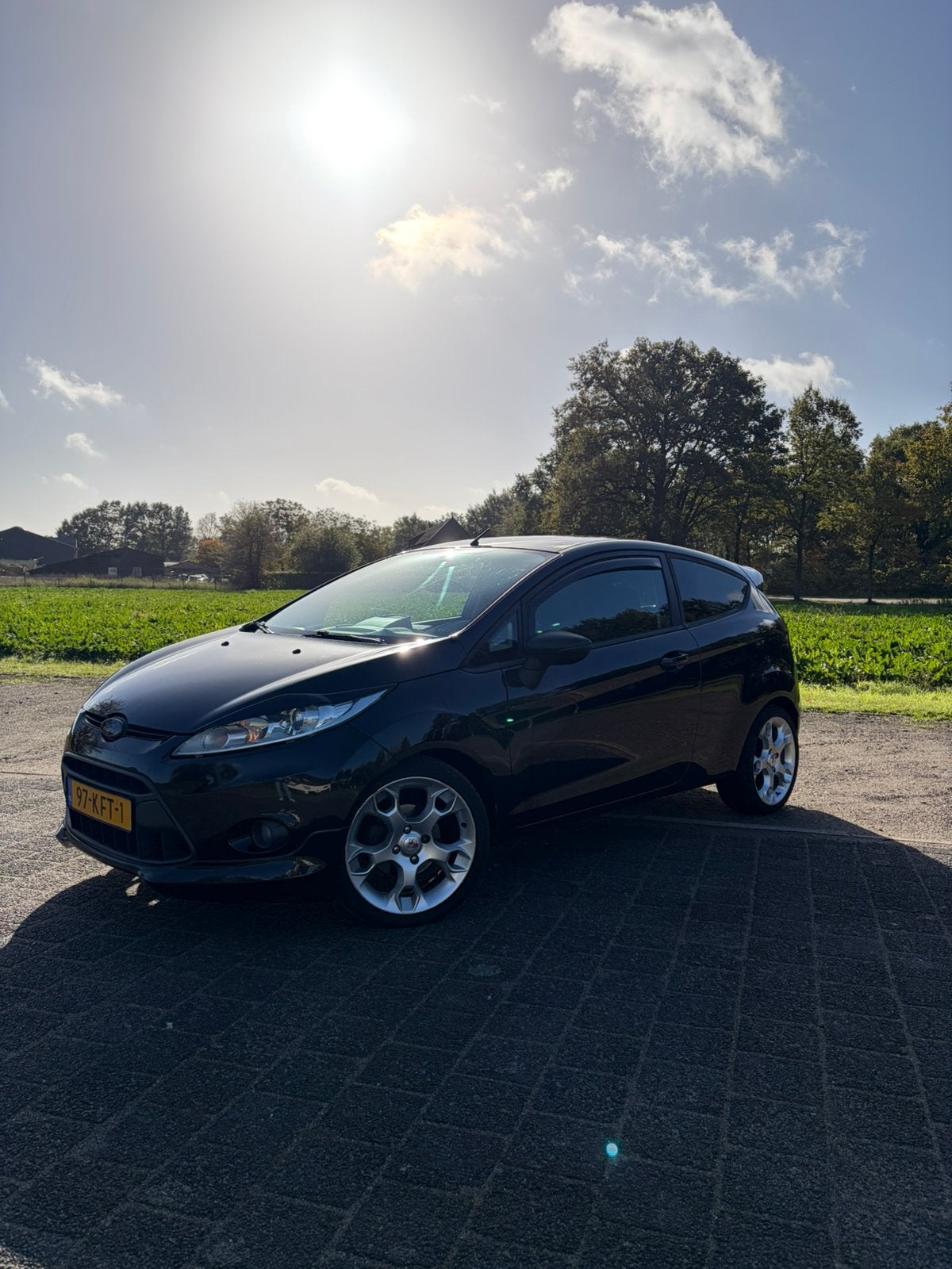 Ford Fiësta 1.6 Ti-vct 88KW 3DR 2009 Zwart, 1596 cc, 31 €/maand, 4 cilinders, Zwart