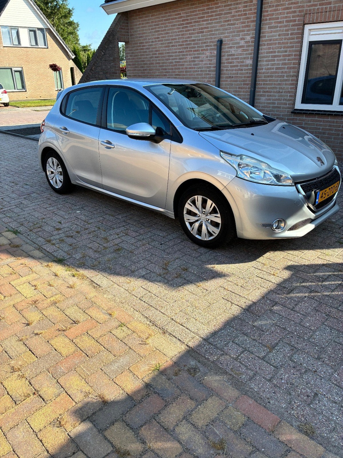 Peugeot 208 1.2 VTi 82PK 5D (102g) 2013 Grijs, Auto's, Peugeot, Voorwielaandrijving, 31 €/maand, 1199 cc, Origineel Nederlands