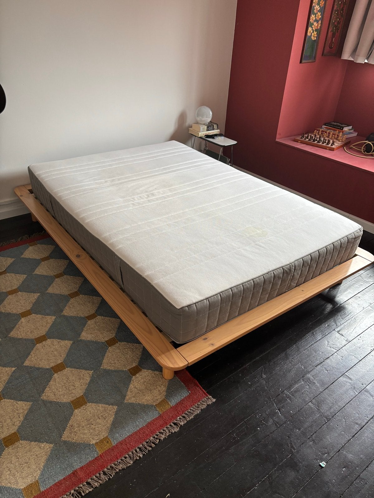 Bedframe Made 140x200 (met Ikea Hovag matras er gratis bij!), Ophalen, Gebruikt, Bruin, Tweepersoons