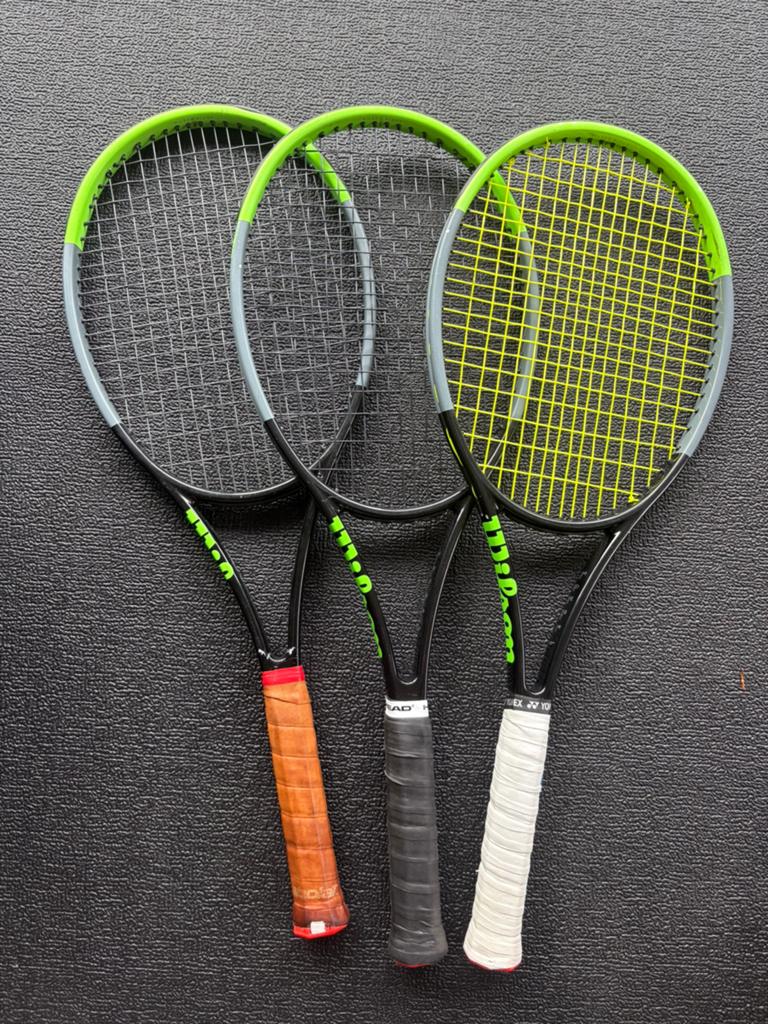 Wilson Blade H-19 Pro Stock x3, Sport en Fitness, Tennis, Ophalen of Verzenden, Zo goed als nieuw, Wilson, Racket