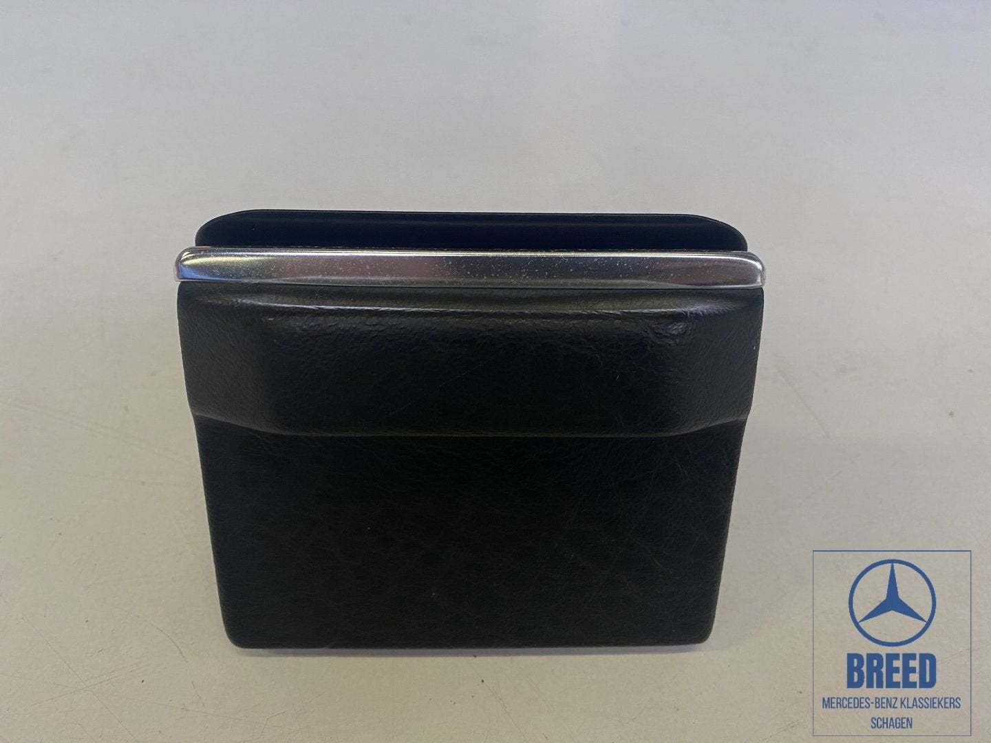 NOS asbak zwart voor Mercedes-Benz W114 W115 /8, -, Nieuw, Ophalen of Verzenden, -