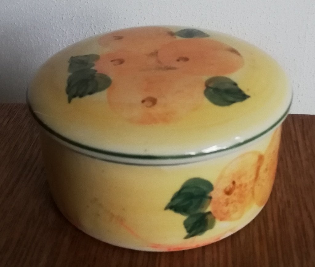 Aardewerk bakje Vic's hand painted, Gebruikt, Ophalen of Verzenden, Schaal of Schalen, Overige stijlen
