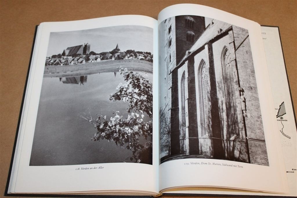 Die Weser — Fotoboek over de Duitse Rivier en Steden 1962, Ophalen of Verzenden, Gelezen, Europa