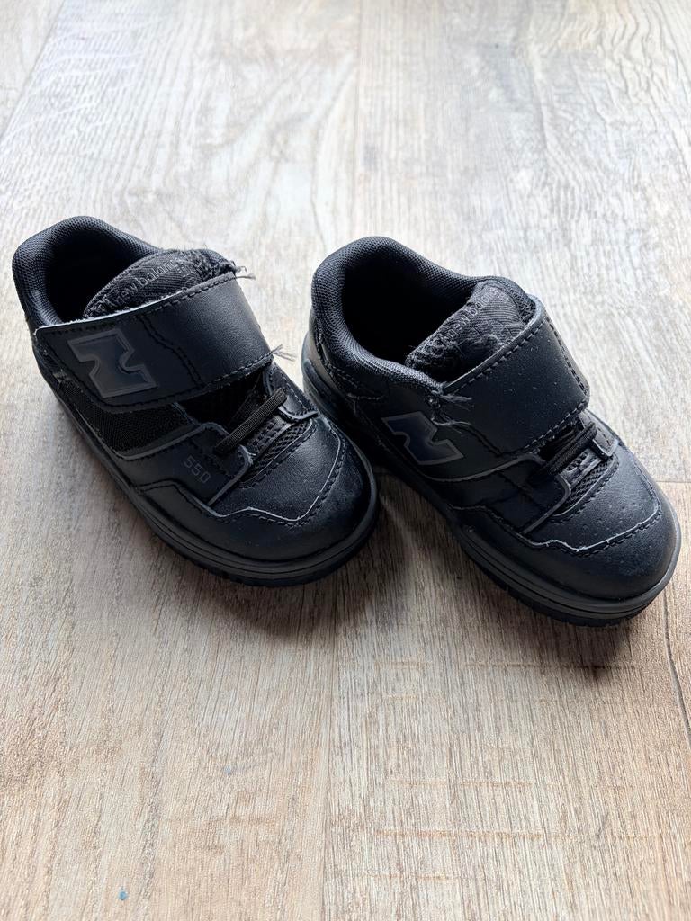 New Balance 550 sneakers voor kinderen - Zwart, Kinderen en Baby's, Ophalen, Zo goed als nieuw, Jongen of Meisje, Sportschoenen