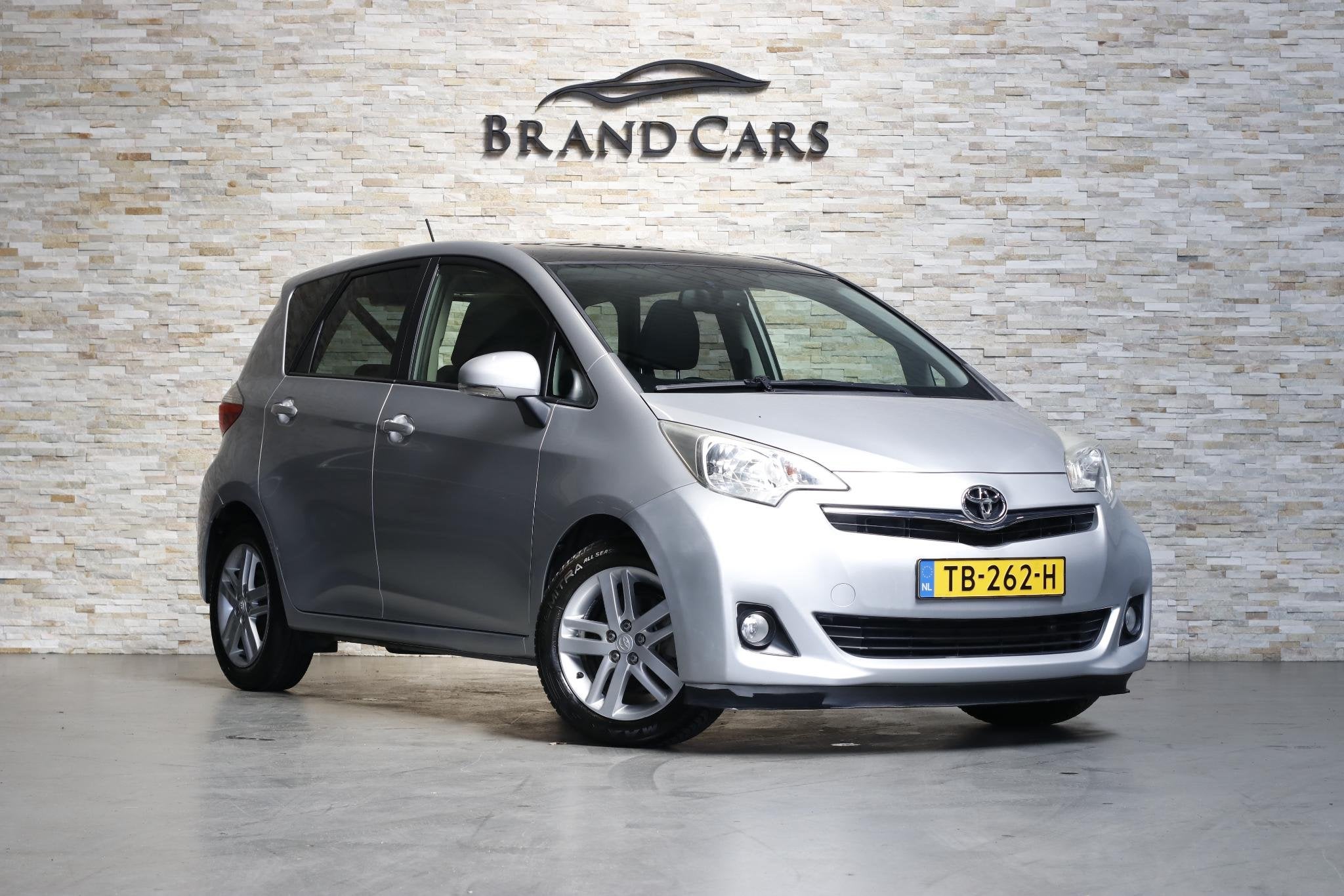 Toyota Verso-S 1.3 VVT-i Aspiration | Panoramadak | Automaat, Auto's, Euro 5, Stof, Gebruikt, 4 cilinders