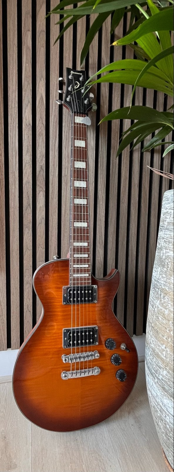 Ibanez ART120-2011-Amber sunburst elektrische gitaar, Ophalen, Zo goed als nieuw, Solid body, Ibanez