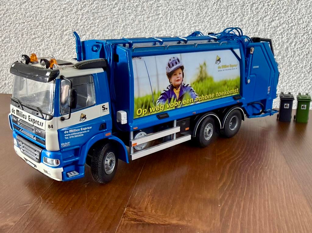 Tekno:Van Vliet, De Milieu Express,DAF CF Geesink +rolemmers, Hobby en Vrije tijd, Modelauto's | 1:50, Ophalen of Verzenden, Zo goed als nieuw