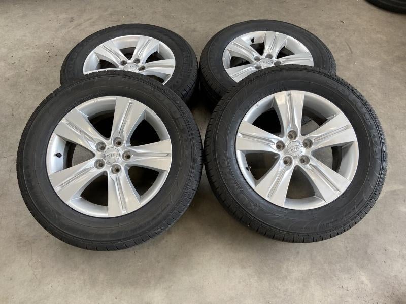17 inch originele velgen + zomerbanden Kia Sportage, Gebruikt, Banden en Velgen, 17 inch, Ophalen of Verzenden