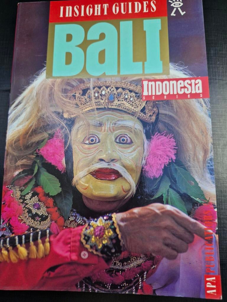 Insight Guides Bali Indonesië Reisgids Jaren '90, Ophalen of Verzenden, Reisgids of -boek, Azië, Gelezen
