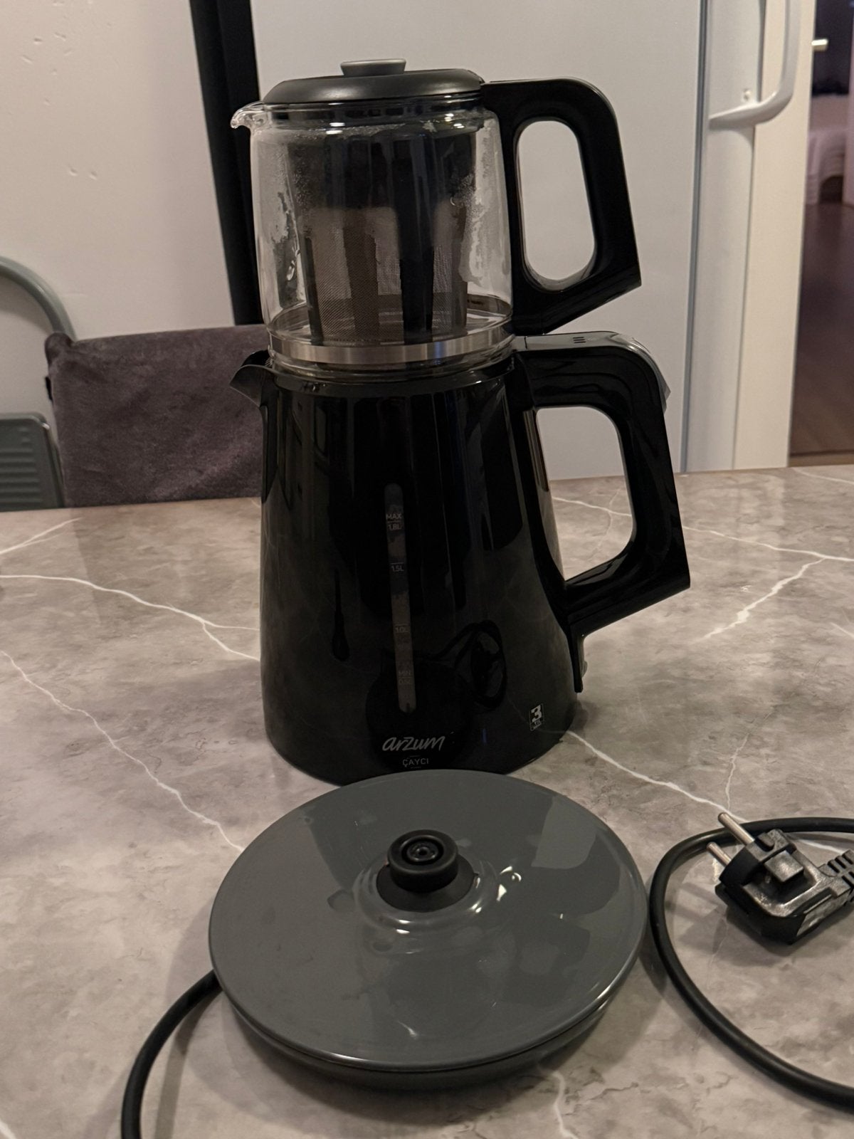Arzum elektrische theepot, 1 tot 2 liter, Ophalen of Verzenden, Gebruikt