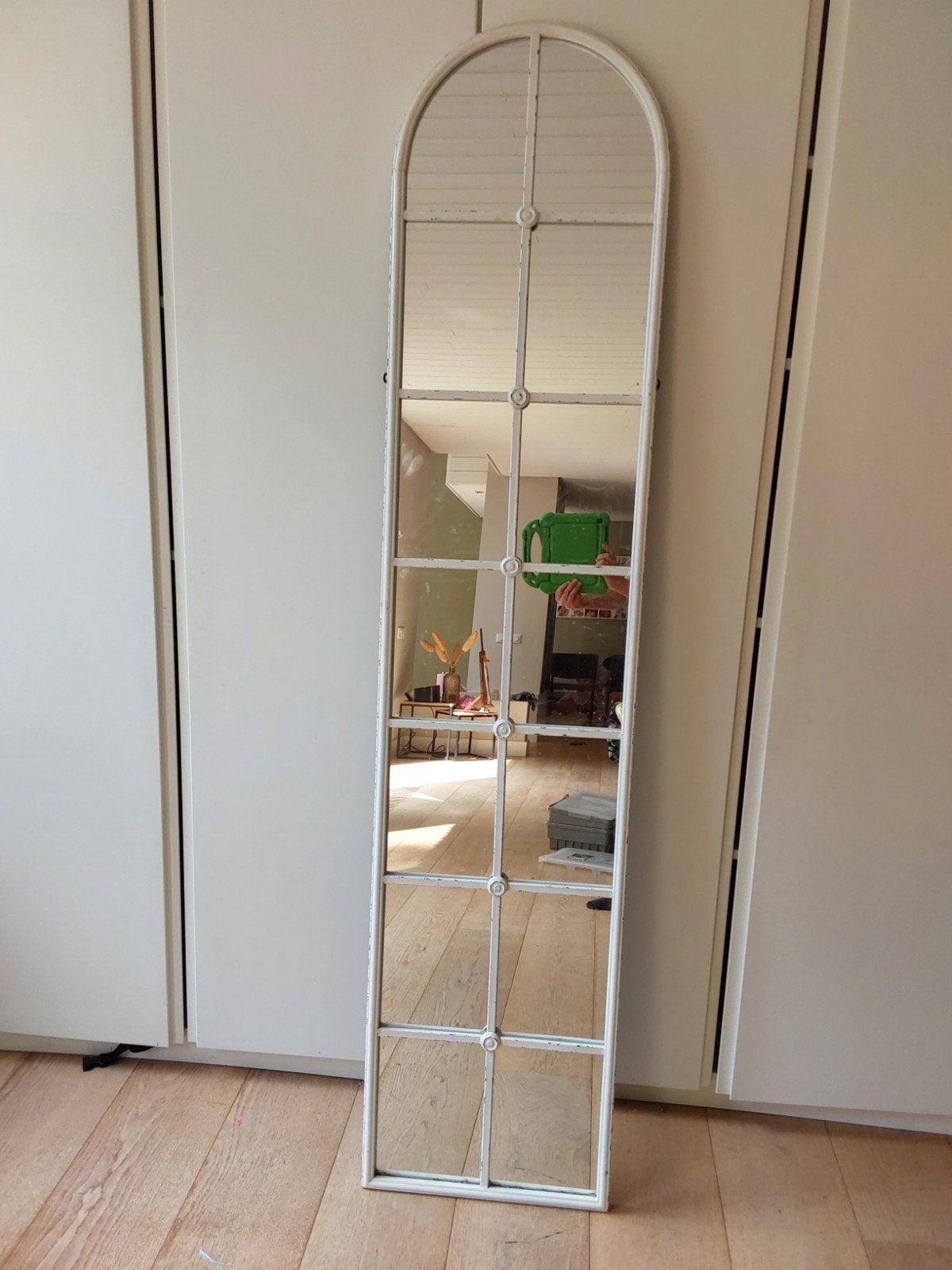 Super leuke sfeervolle ijzeren spiegel 182 cm x 43 cm., Huis en Inrichting, Woonaccessoires | Spiegels, Ophalen, Minder dan 50 cm