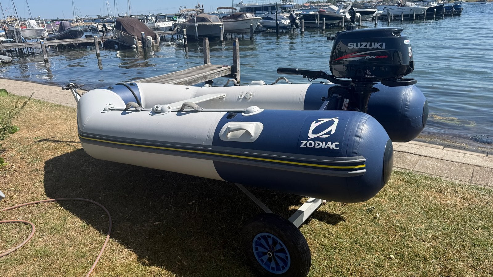 Zodiac 285 + 5 pk Suzuki + kalfstrandtrailer, Watersport en Boten, Gebruikt, Minder dan 5 pk, Viertaktmotor, Ophalen of Verzenden