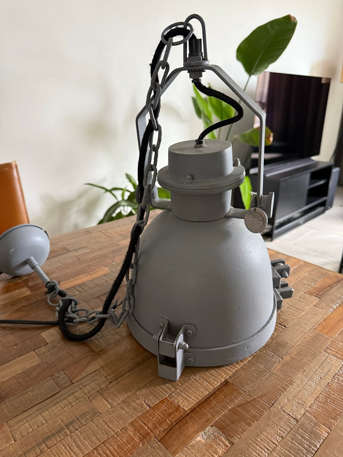 Industriële hanglamp - Gietijzeren vintage lamp, Antiek en Kunst, Antiek | Lampen, Ophalen