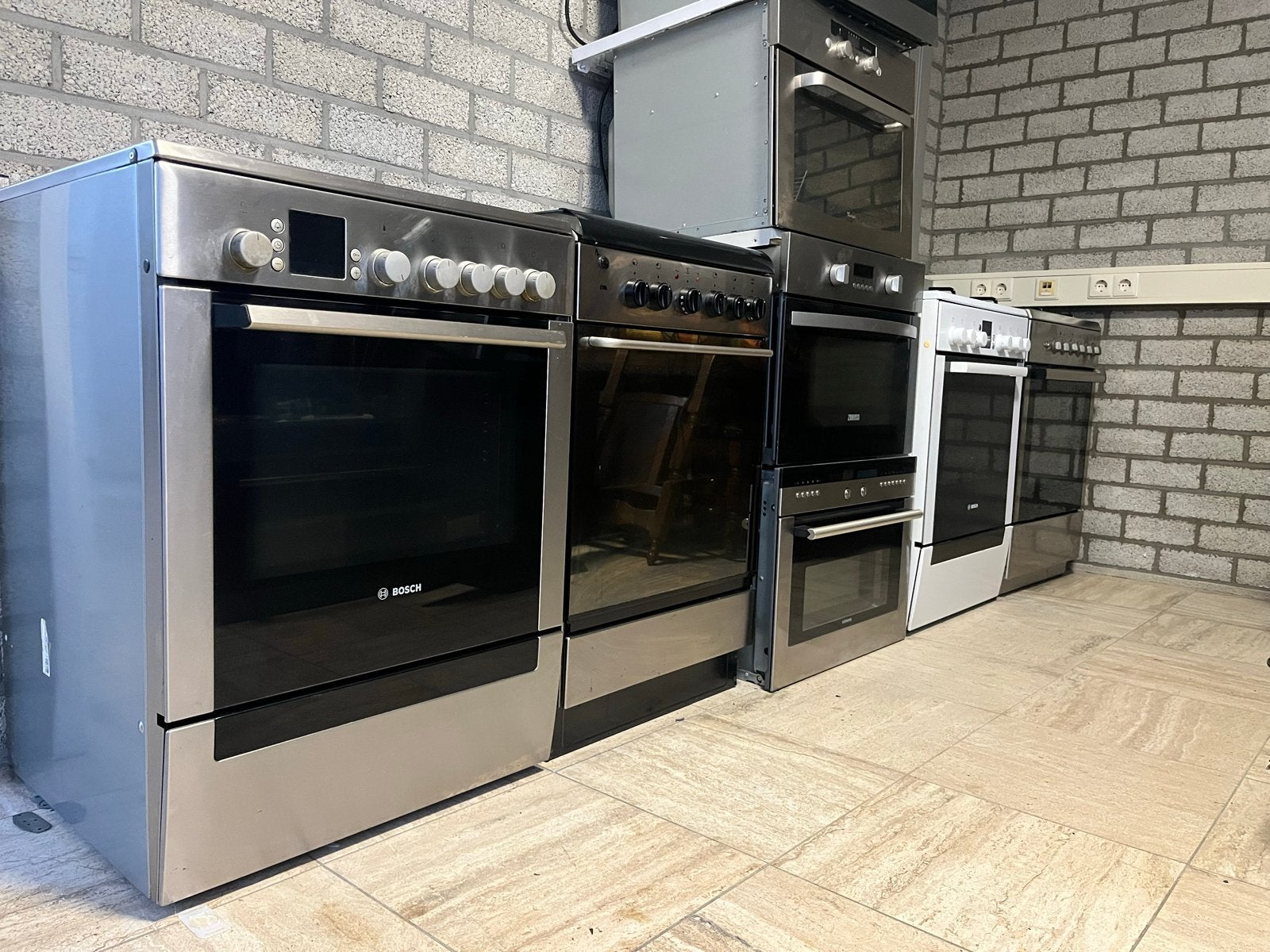 Verschillende gasfornuizen te koop! Bosch, Indesit, Siemens, Ophalen of Verzenden, Zo goed als nieuw, Haarverzorging