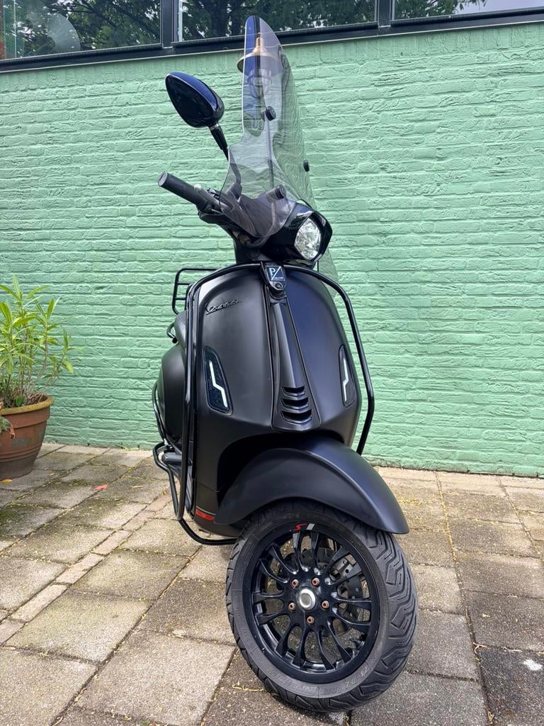 Full option vespa sprint I-get E5 7-2021 snor mat zwart, Fietsen en Brommers, Scooters | Vespa, Verzenden, Zo goed als nieuw, Benzine