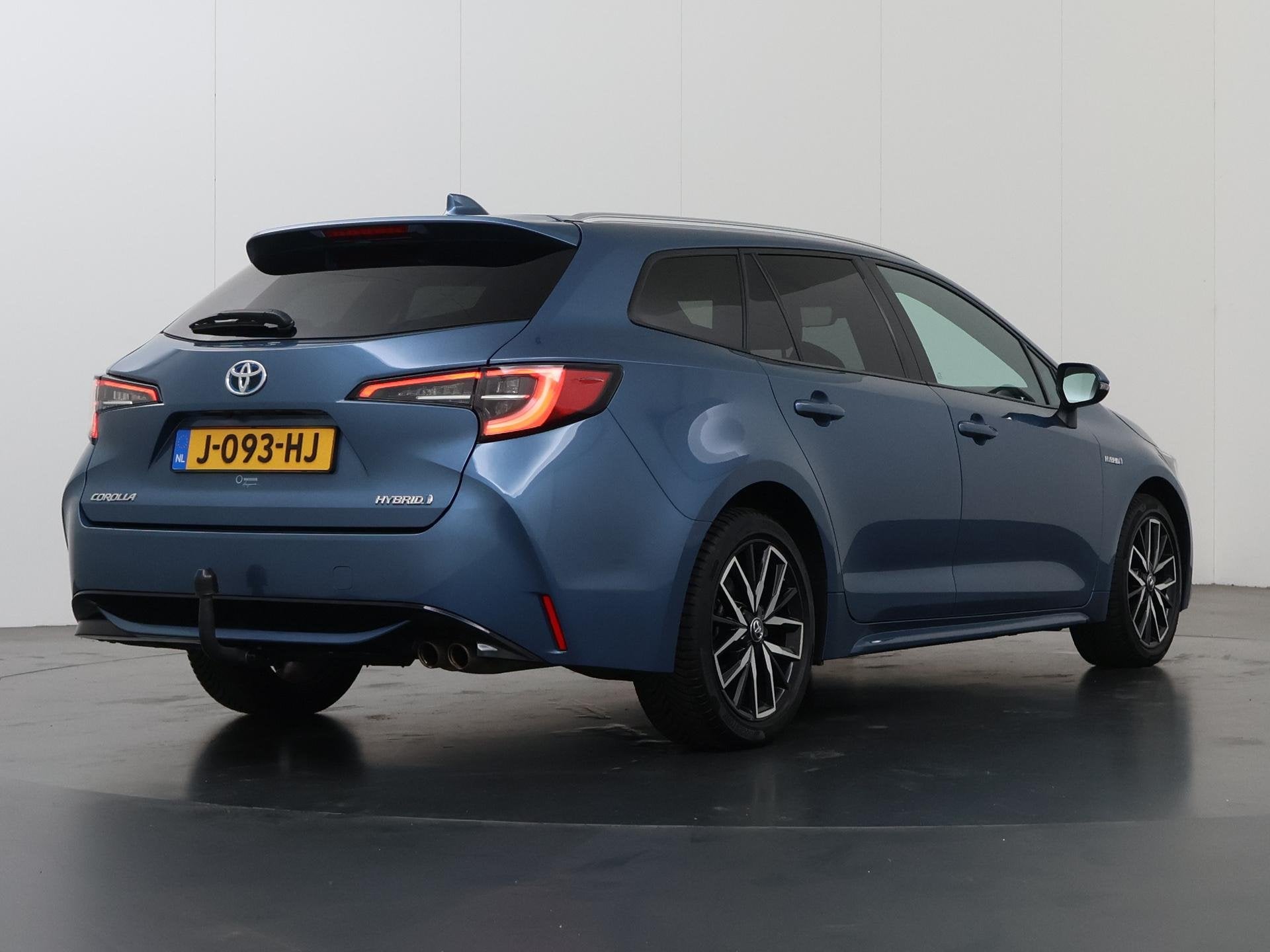 Toyota Corolla Touring Sports 2.0 Hybrid Business Plus | Tre, Auto's, Gebruikt, 4 cilinders, Blauw, Corolla
