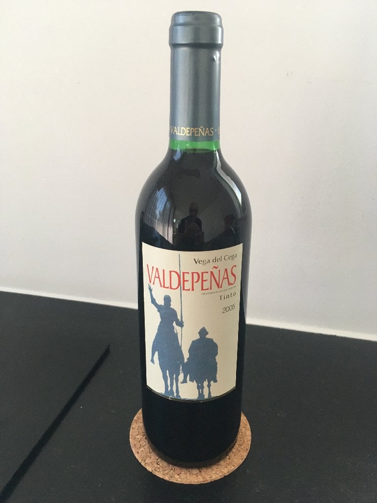 Een Valdepenas rode wijn uit 2005., Spanje, Nieuw, Ophalen of Verzenden, Rode wijn
