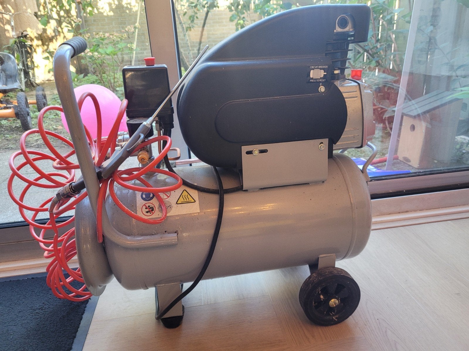 CRIKO Pneumatics Compressor 2.0HP 24L - Zo goed als nieuw, Ophalen
