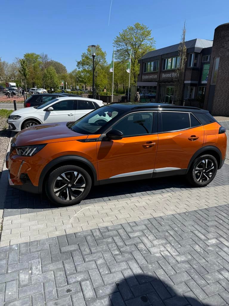 Peugeot 2008 1.2 PureTech GTLine 131PK  Trekhaak Panoramadak, Voorwielaandrijving, Origineel Nederlands, 1200 kg, Handgeschakeld