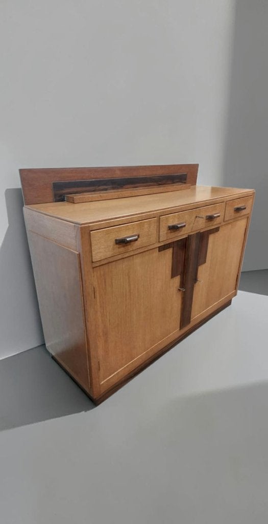 Haagse School dressoir, Ophalen