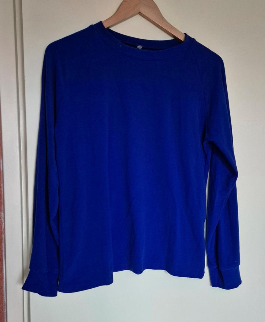 Nieuwe trui in blauw of rood. Maat S, Kleding | Dames, Tops, Blauw, Nieuw, Ophalen of Verzenden, Lange mouw