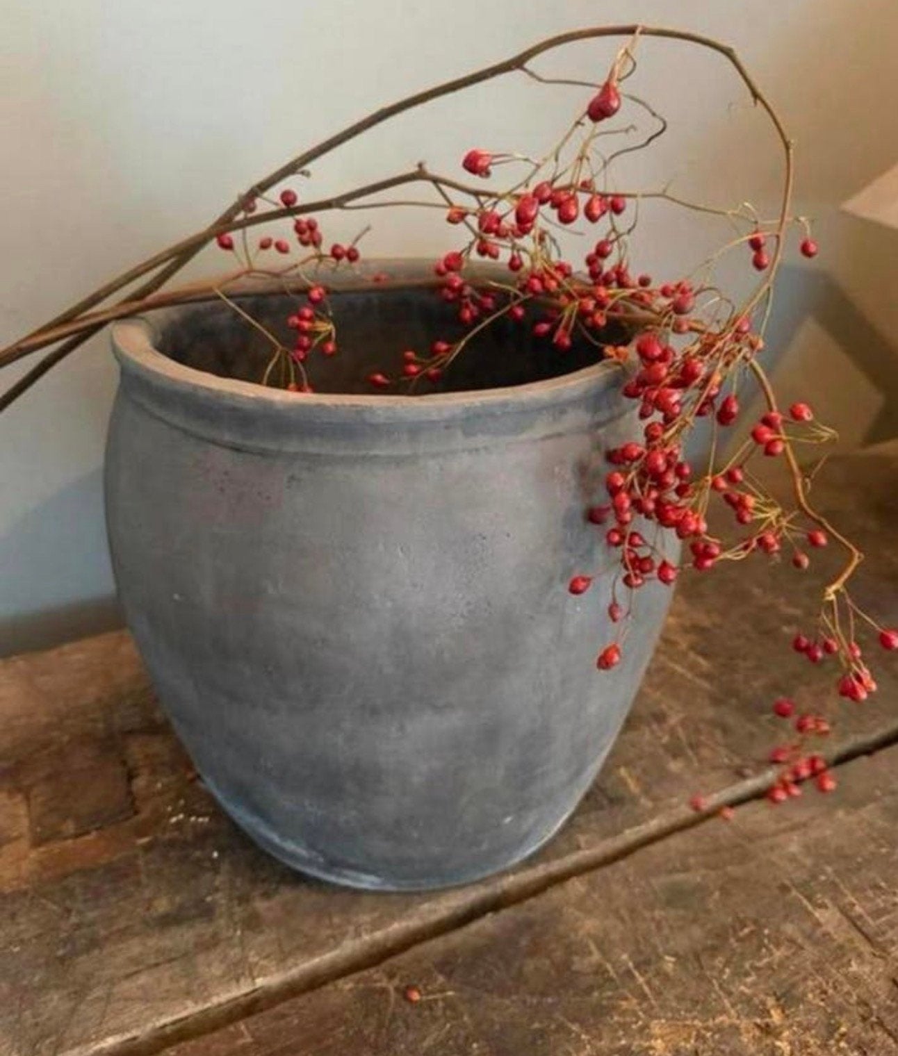 Mooie, oude Chinese pot in de verweerde kleur donkergrijs, Rond, Minder dan 40 cm, Aardewerk, Ophalen