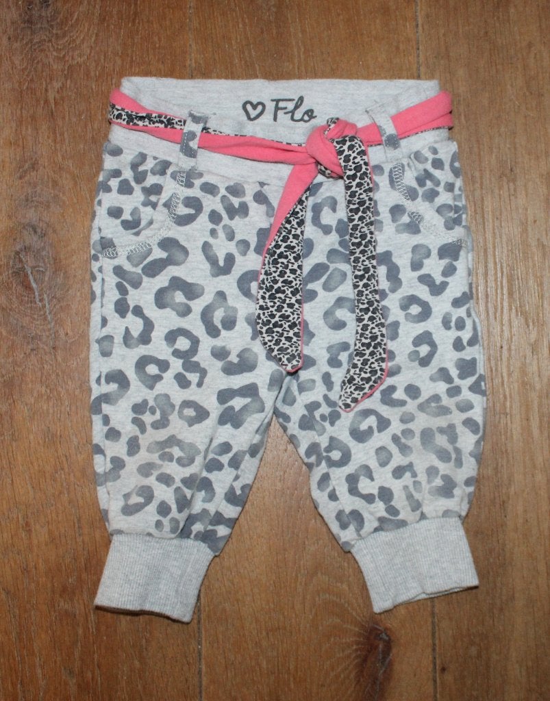 Joggingbroek van Like Flo 92, Kinderen en Baby's, Kinderkleding | Maat 92, Broek, Gebruikt, Meisje, Ophalen of Verzenden