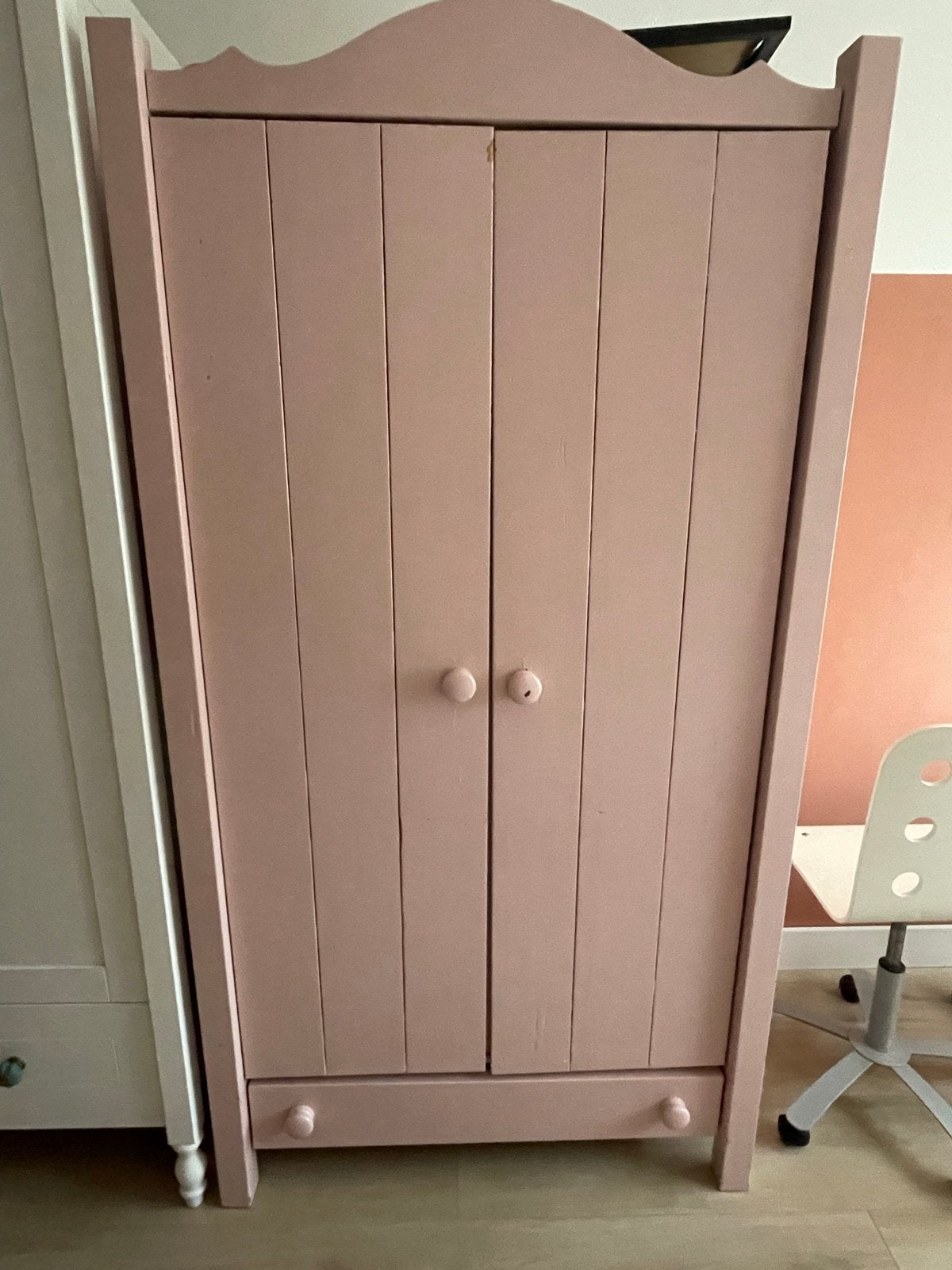 Roze kledingkast voor meisjeskamer (scharnier te vervangen), Ophalen, Gebruikt, 100 tot 150 cm, 150 tot 200 cm