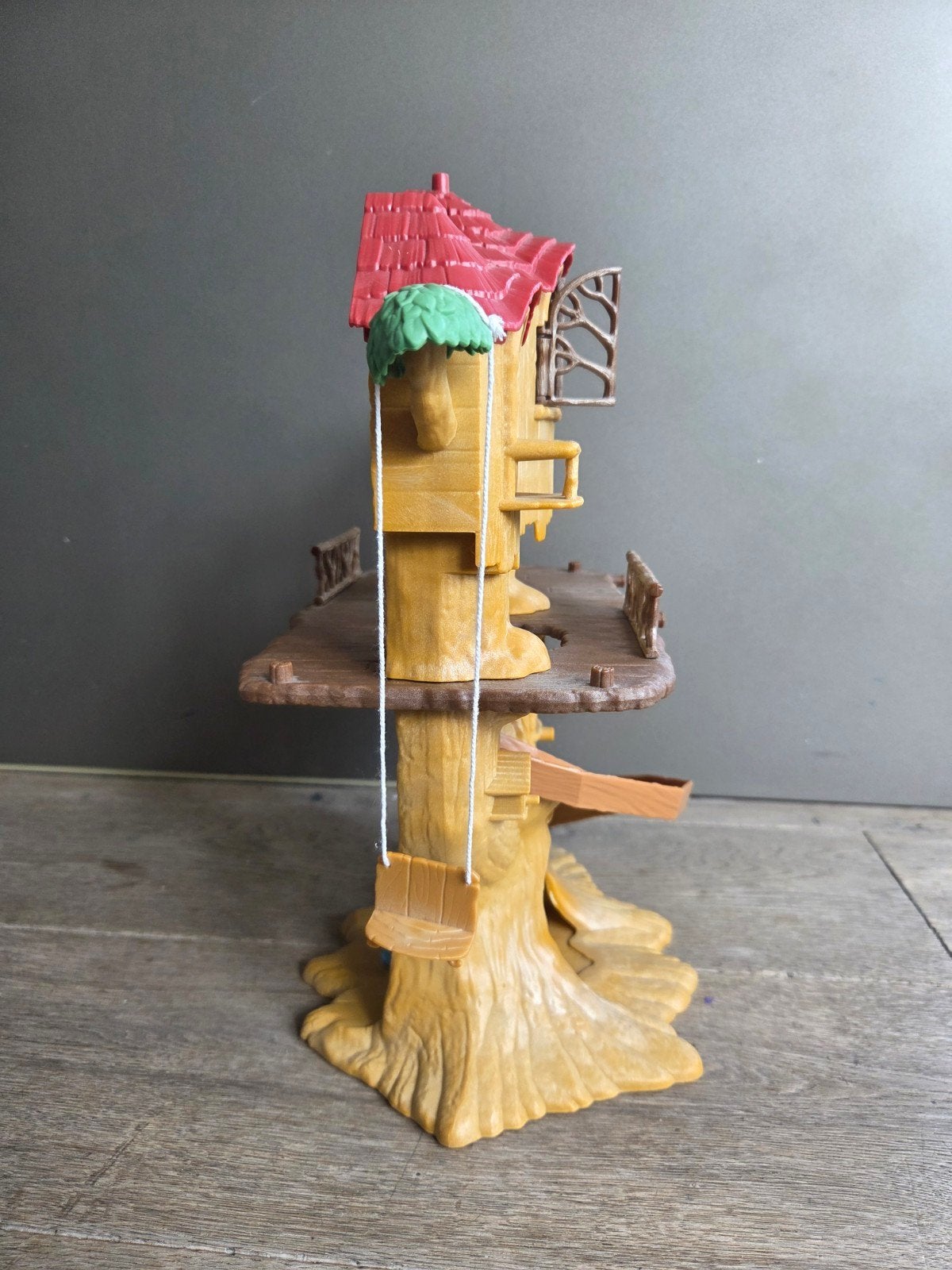 Foto 6 van Sylvanian Families Avontuurlijke Boomhut Speelset