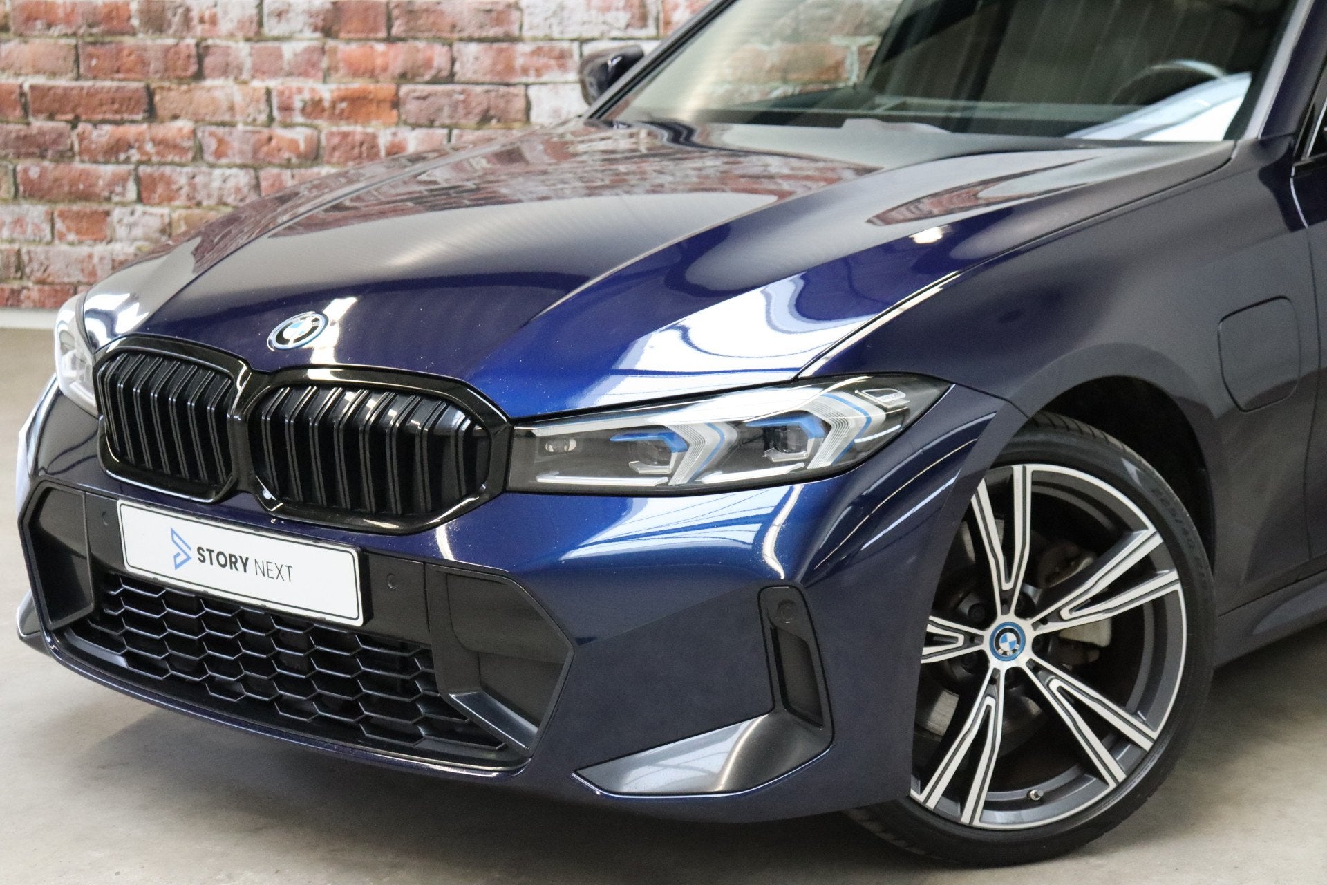BMW 3 Serie Touring 330e High Executive M Sport Pakket Autom, Gebruikt, 4 cilinders, Blauw, 120 €/maand