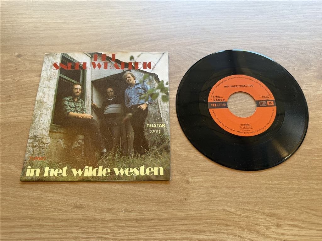 het sneeuwbal trio - In het Wilde Westen, Ophalen of Verzenden, Zo goed als nieuw, Nederlandstalig