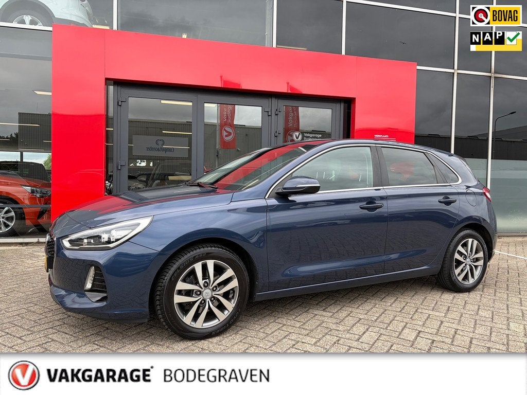 Hyundai I30 1.0 T-GDI First Edition / carplay / camera, Auto's, Hyundai, Euro 6, Blauw, Origineel Nederlands, Handgeschakeld